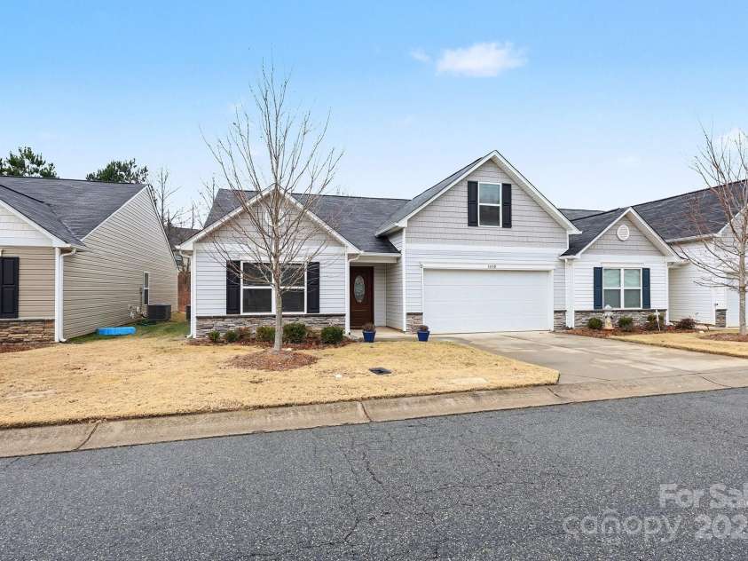 1410 Amberlight Circle, Salisbury, NC 28144.  MLS# CAR4333002, YatesRealty ID 9932. 