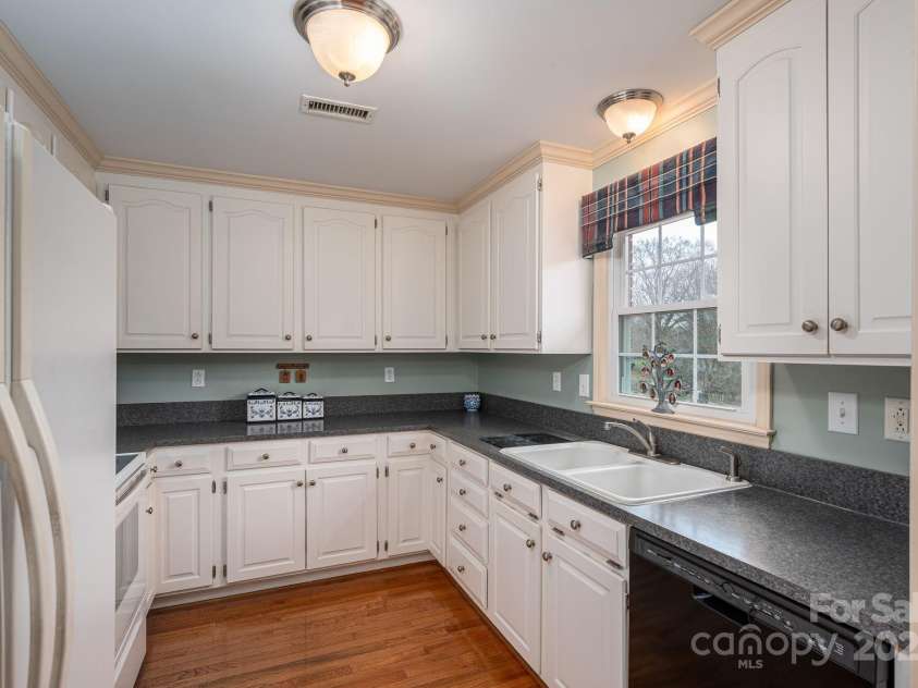 113 Old Stagecoach Road, Lawndale, NC 28090.  MLS# CAR4327778, YatesRealty ID 9933. 