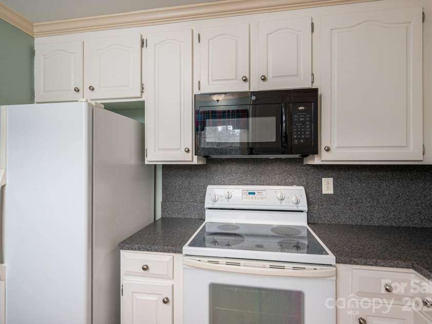 113 Old Stagecoach Road, Lawndale, NC 28090.  MLS# CAR4327778, YatesRealty ID 9933. 