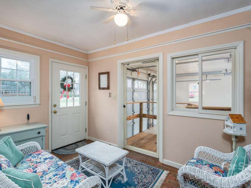 113 Old Stagecoach Road, Lawndale, NC 28090.  MLS# CAR4327778, YatesRealty ID 9933. 