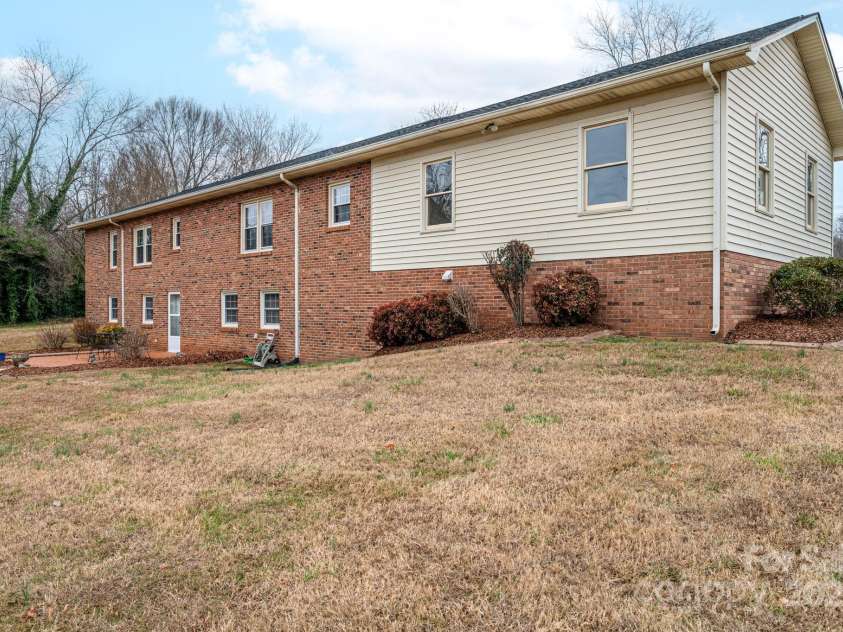 113 Old Stagecoach Road, Lawndale, NC 28090.  MLS# CAR4327778, YatesRealty ID 9933. 