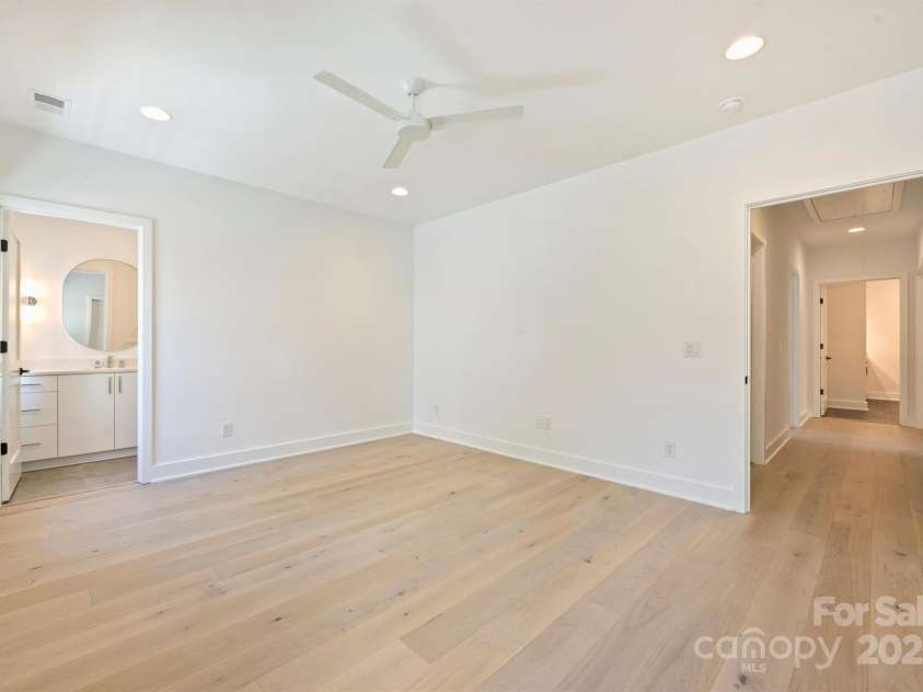 3473 Willow Oak Road, Charlotte, NC 28209.  MLS# CAR4247544, YatesRealty ID 9934. 