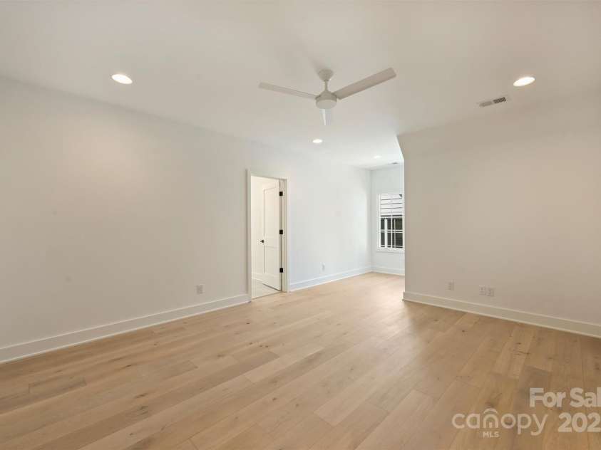 3473 Willow Oak Road, Charlotte, NC 28209.  MLS# CAR4247544, YatesRealty ID 9934. 