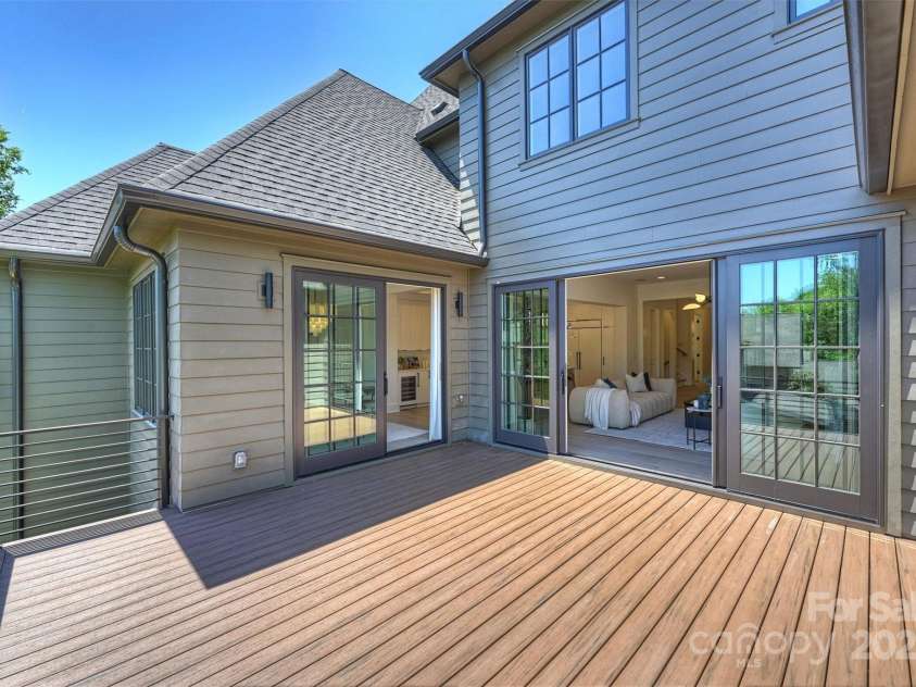 3473 Willow Oak Road, Charlotte, NC 28209.  MLS# CAR4247544, YatesRealty ID 9934. 