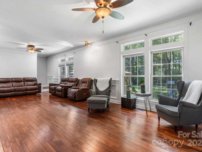 7648 Forest Oak Drive, Denver, NC 28037.  MLS# CAR4276492, YatesRealty ID 9935. 