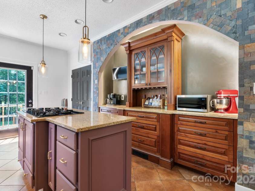 7648 Forest Oak Drive, Denver, NC 28037.  MLS# CAR4276492, YatesRealty ID 9935. 