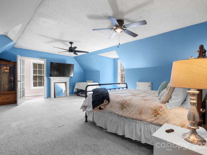 7648 Forest Oak Drive, Denver, NC 28037.  MLS# CAR4276492, YatesRealty ID 9935. 