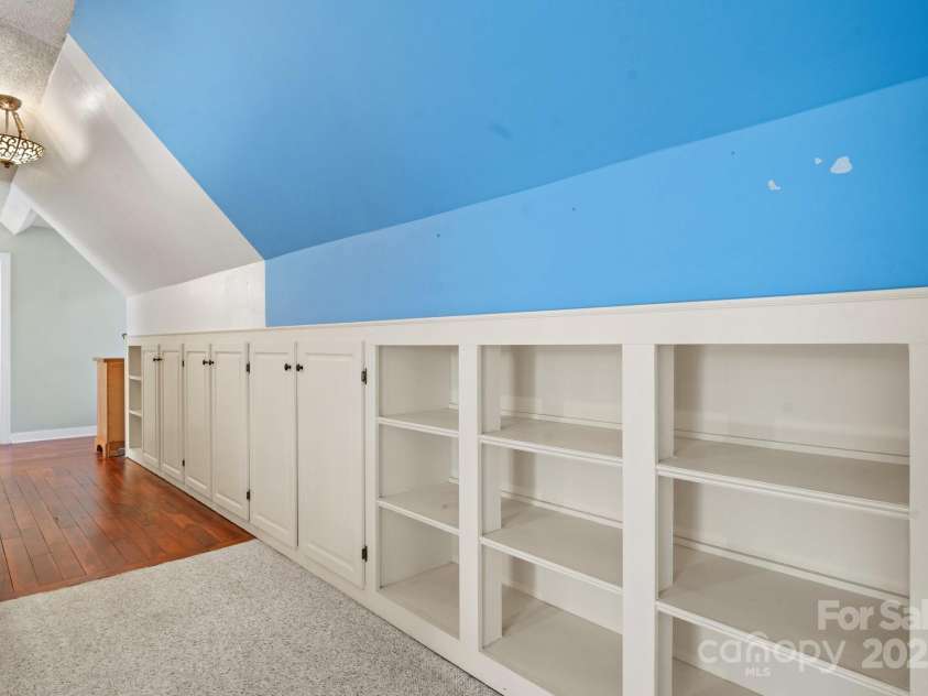 7648 Forest Oak Drive, Denver, NC 28037.  MLS# CAR4276492, YatesRealty ID 9935. 