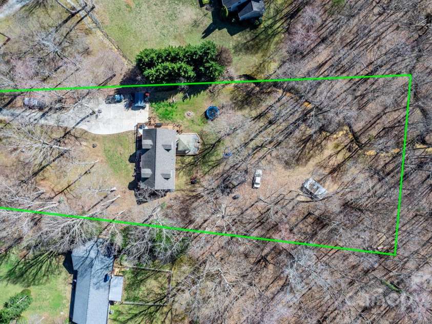 7648 Forest Oak Drive, Denver, NC 28037.  MLS# CAR4276492, YatesRealty ID 9935. 