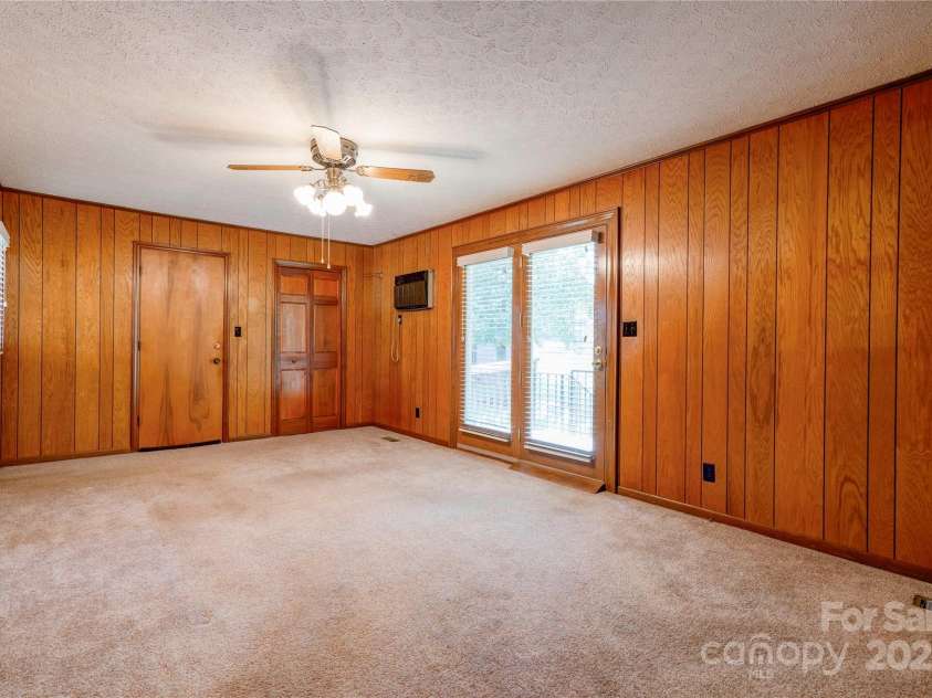 4029 Fallston Road, Shelby, NC 28150.  MLS# CAR4306182, YatesRealty ID 9936. Family Room