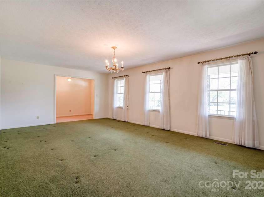4029 Fallston Road, Shelby, NC 28150.  MLS# CAR4306182, YatesRealty ID 9936. Living Room