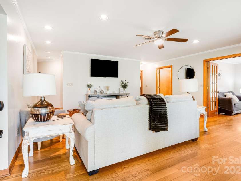 620 Mason Branch Road, Bryson City, NC 28713.  MLS# CAR4246489, YatesRealty ID 9936. 