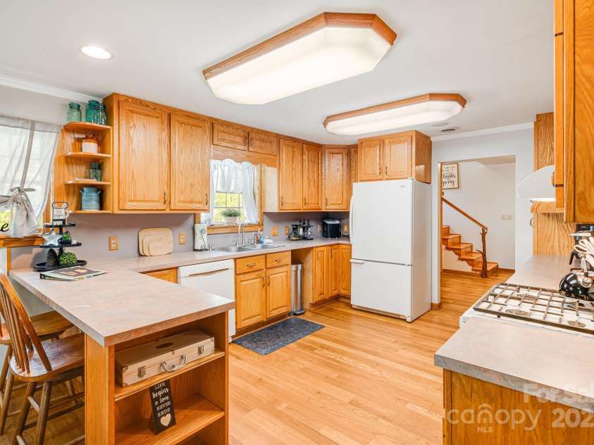 620 Mason Branch Road, Bryson City, NC 28713.  MLS# CAR4246489, YatesRealty ID 9936. 