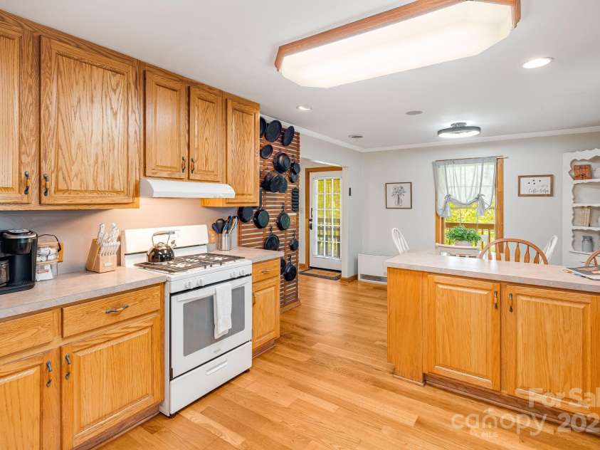 620 Mason Branch Road, Bryson City, NC 28713.  MLS# CAR4246489, YatesRealty ID 9936. 