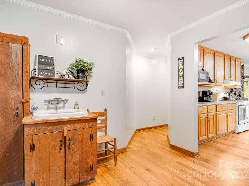 620 Mason Branch Road, Bryson City, NC 28713.  MLS# CAR4246489, YatesRealty ID 9936. 