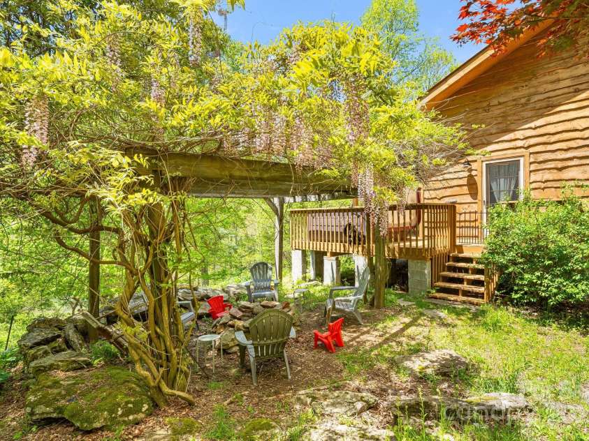 620 Mason Branch Road, Bryson City, NC 28713.  MLS# CAR4246489, YatesRealty ID 9936. 