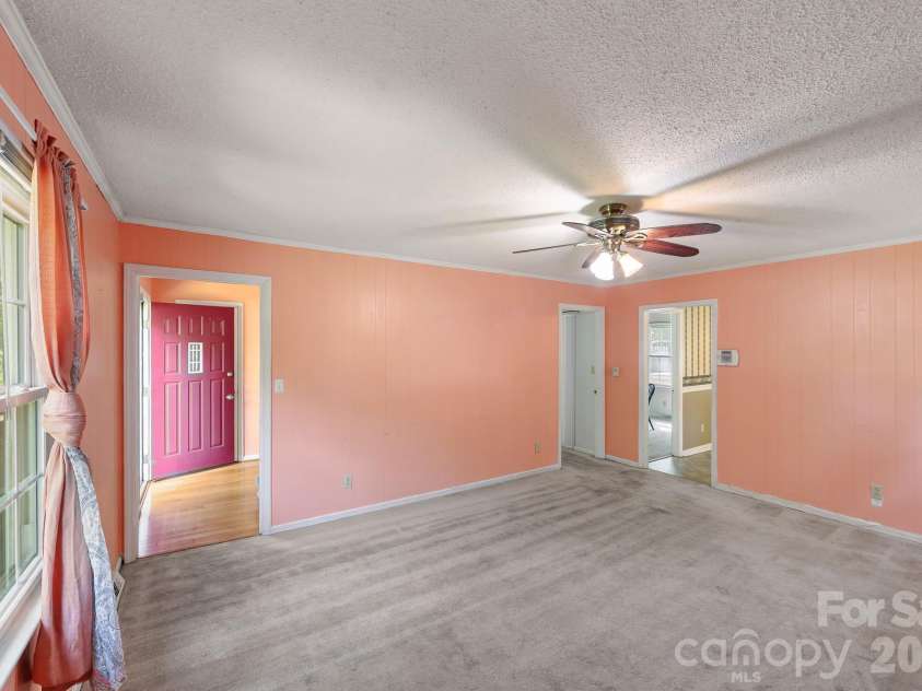 1107 Hardin Drive, Shelby, NC 28150.  MLS# CAR4364752, YatesRealty ID 9938. 