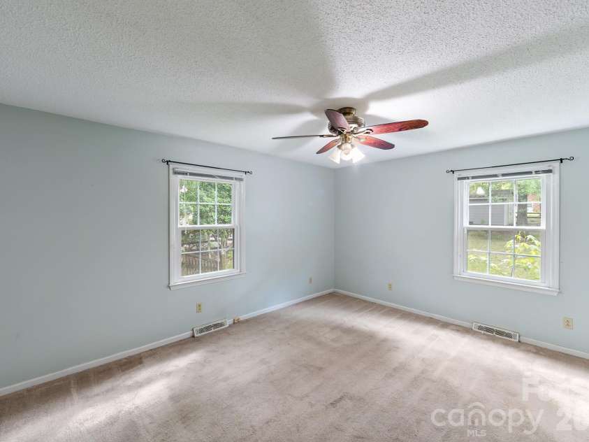 1107 Hardin Drive, Shelby, NC 28150.  MLS# CAR4364752, YatesRealty ID 9938. 
