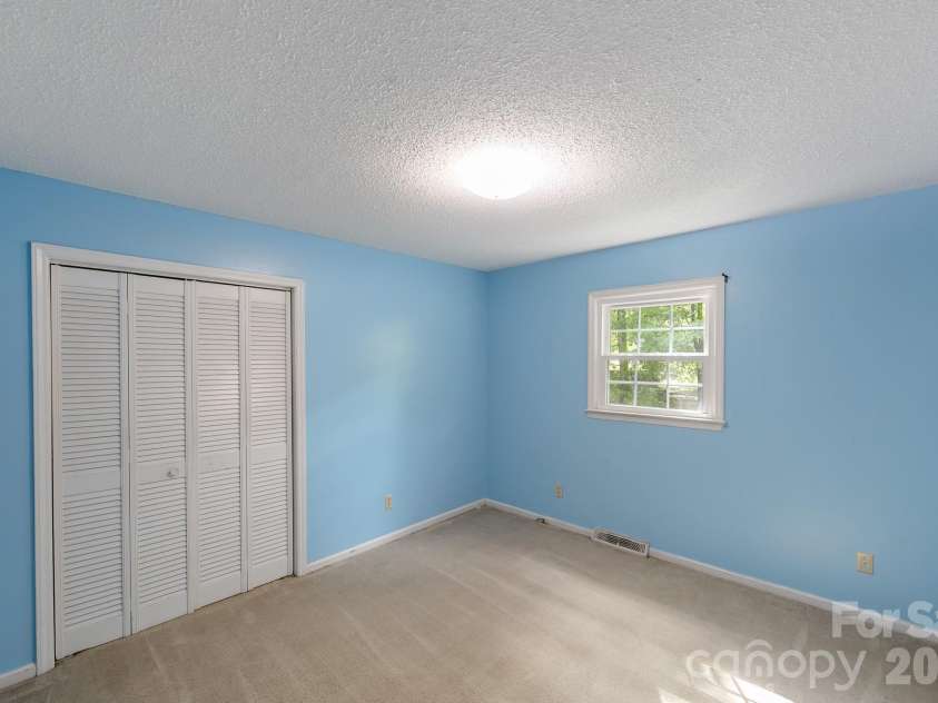 1107 Hardin Drive, Shelby, NC 28150.  MLS# CAR4364752, YatesRealty ID 9938. 
