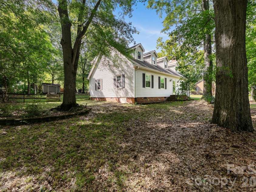 1107 Hardin Drive, Shelby, NC 28150.  MLS# CAR4364752, YatesRealty ID 9938. 
