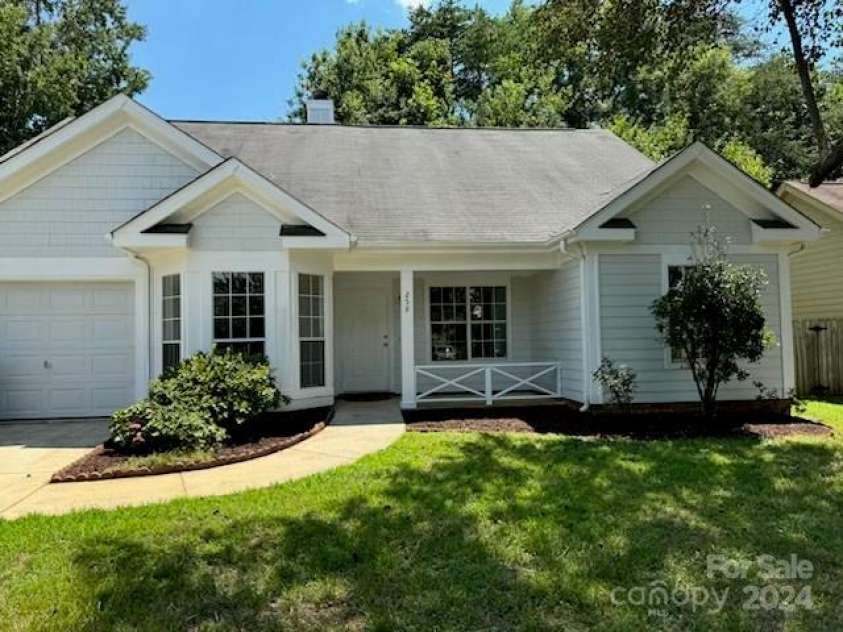 258 Indian Paint Brush Drive, Mooresville, NC 28115.  MLS# CAR4164700, YatesRealty ID 9938. 