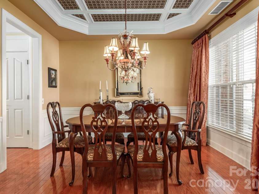 8124 Oratorio Place, Charlotte, NC 28270.  MLS# CAR4350874, YatesRealty ID 9940. 