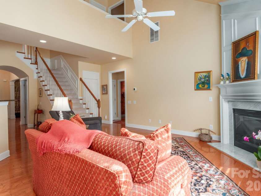 8124 Oratorio Place, Charlotte, NC 28270.  MLS# CAR4350874, YatesRealty ID 9940. 
