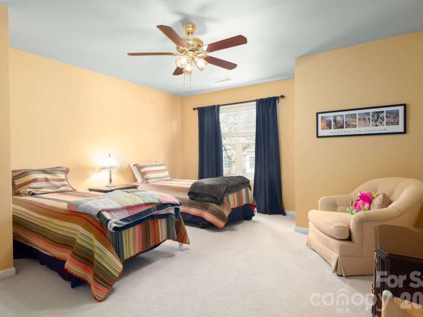 8124 Oratorio Place, Charlotte, NC 28270.  MLS# CAR4350874, YatesRealty ID 9940. 