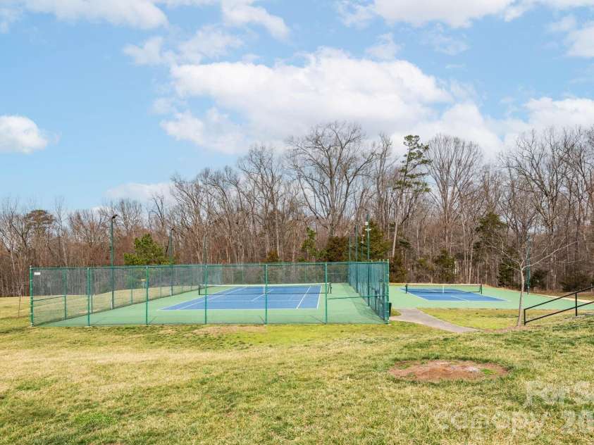 8124 Oratorio Place, Charlotte, NC 28270.  MLS# CAR4350874, YatesRealty ID 9940. 