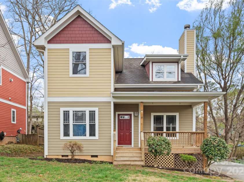 21 Lamar Avenue, Asheville, NC 28803.  MLS# CAR4214537, YatesRealty ID 9942. 