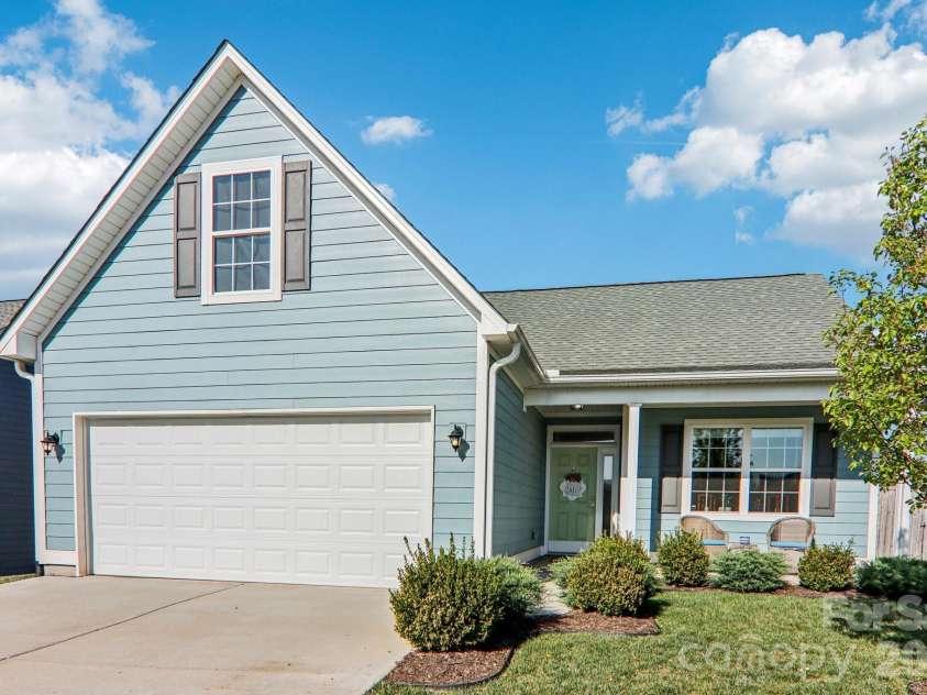 3 Montaugue Street, Arden, NC 28704.  MLS# CAR4361194, YatesRealty ID 9942. 