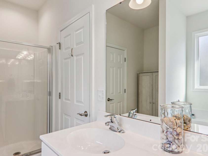 3 Montaugue Street, Arden, NC 28704.  MLS# CAR4361194, YatesRealty ID 9942. 