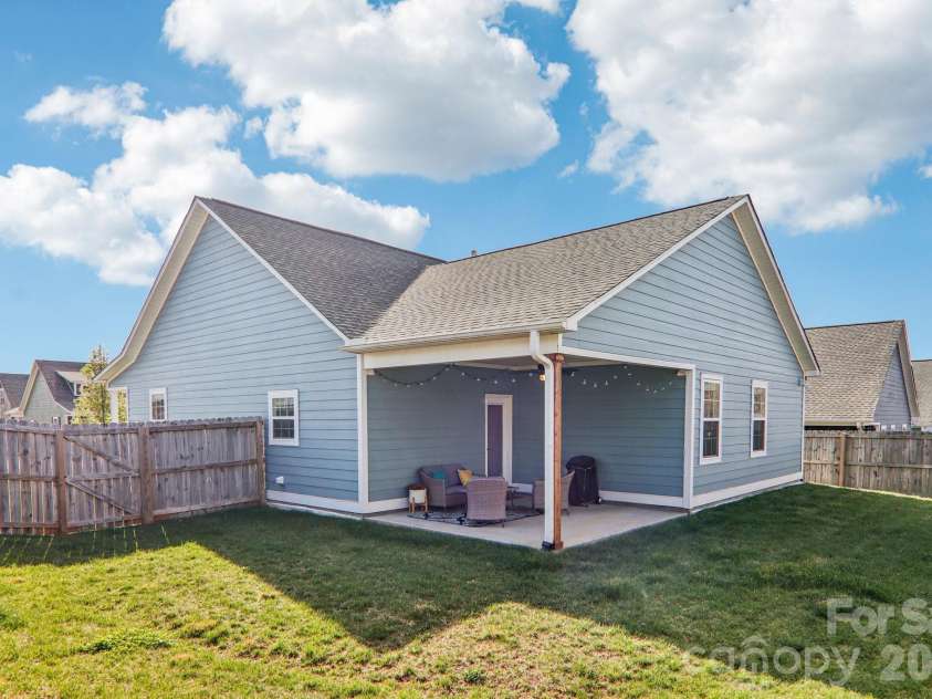 3 Montaugue Street, Arden, NC 28704.  MLS# CAR4361194, YatesRealty ID 9942. 