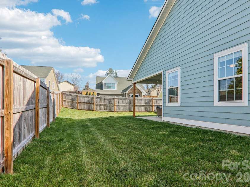 3 Montaugue Street, Arden, NC 28704.  MLS# CAR4361194, YatesRealty ID 9942. 