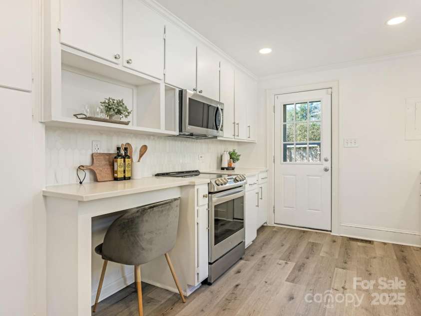 2028 Scott Avenue, Charlotte, NC 28203.  MLS# CAR4227669, YatesRealty ID 9943. 