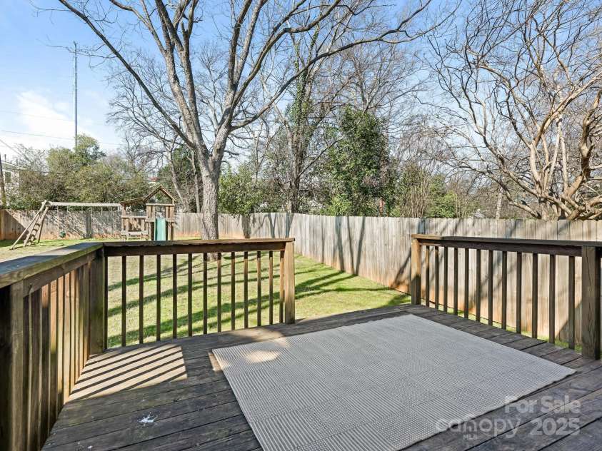 2028 Scott Avenue, Charlotte, NC 28203.  MLS# CAR4227669, YatesRealty ID 9943. 
