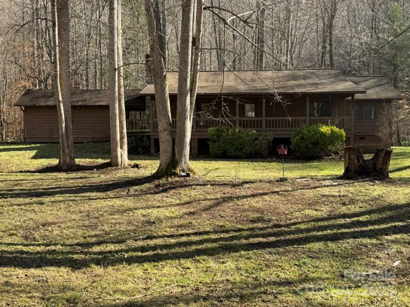 80 Larkspur Lane, Cullowhee, NC 28723.  MLS# CAR4328711, YatesRealty ID 9943. 