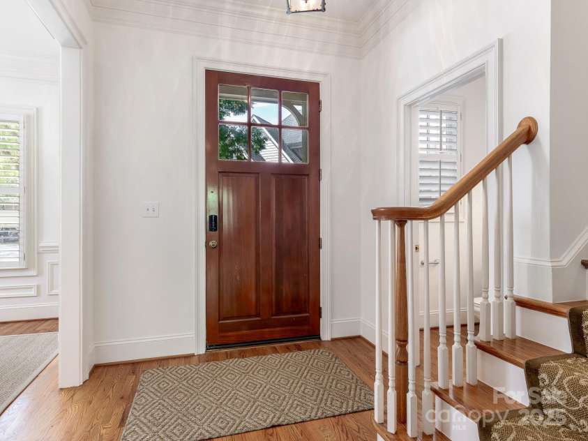 261 Crownsgate Court, Charlotte, NC 28207.  MLS# CAR4228867, YatesRealty ID 9945. 