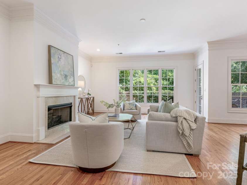 261 Crownsgate Court, Charlotte, NC 28207.  MLS# CAR4228867, YatesRealty ID 9945. 
