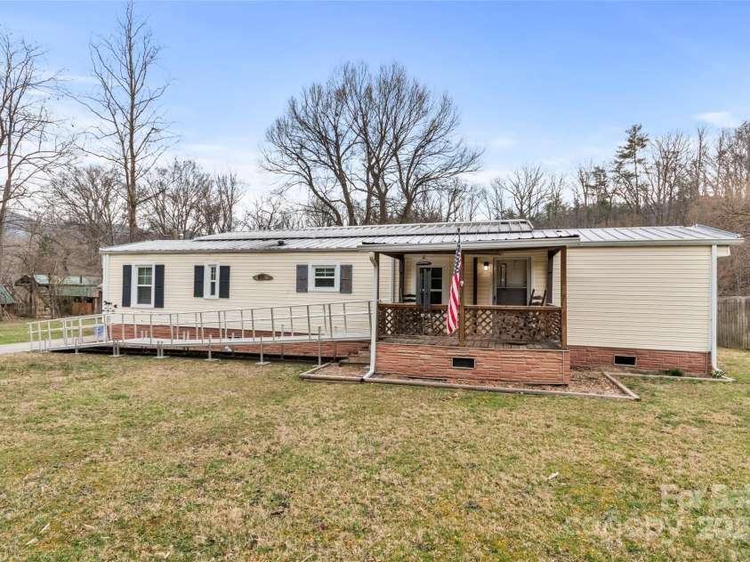 491 Lance Avenue, Hot Springs, NC 28743.  MLS# CAR4235506, YatesRealty ID 9947. Welcome Home!