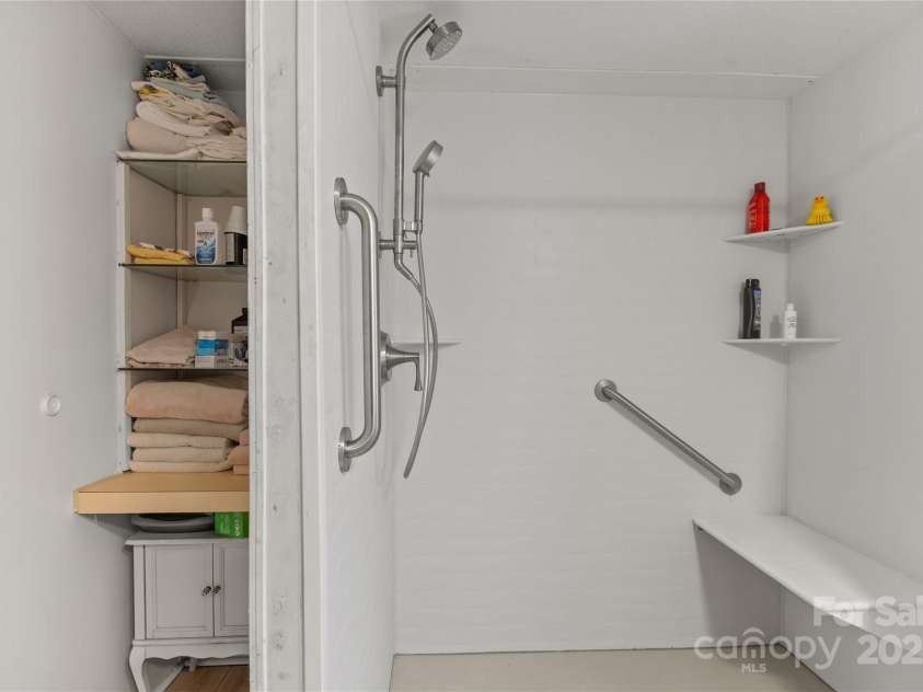 491 Lance Avenue, Hot Springs, NC 28743.  MLS# CAR4235506, YatesRealty ID 9947. ...with accessible shower stall