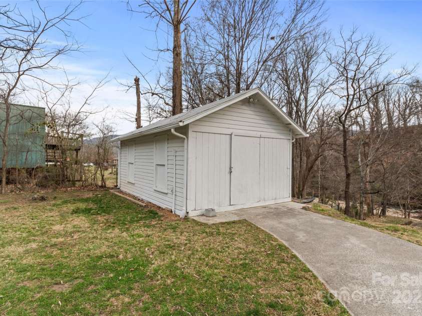 491 Lance Avenue, Hot Springs, NC 28743.  MLS# CAR4235506, YatesRealty ID 9947. Workshop with electricity