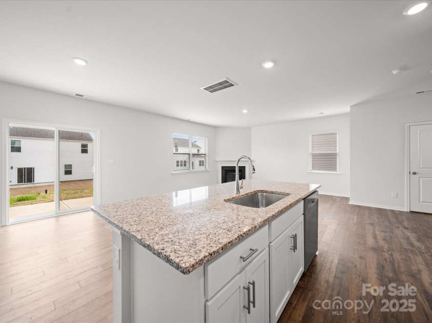 14217 Wilson Mac Lane, Charlotte, NC 28278.  MLS# CAR4241456, YatesRealty ID 9948. 