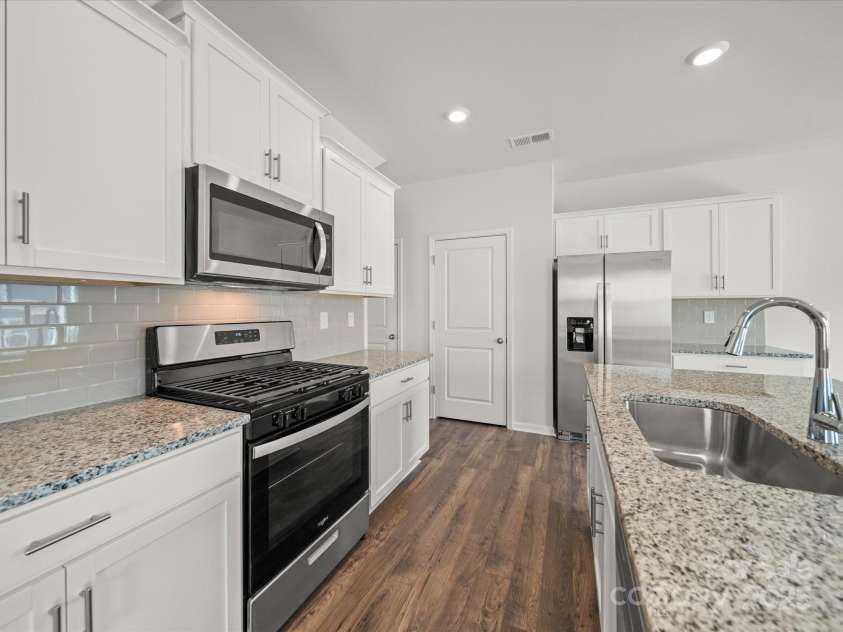 14217 Wilson Mac Lane, Charlotte, NC 28278.  MLS# CAR4241456, YatesRealty ID 9948. 