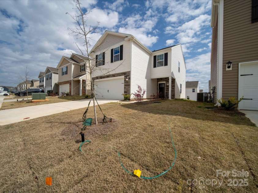 14217 Wilson Mac Lane, Charlotte, NC 28278.  MLS# CAR4241456, YatesRealty ID 9948. 