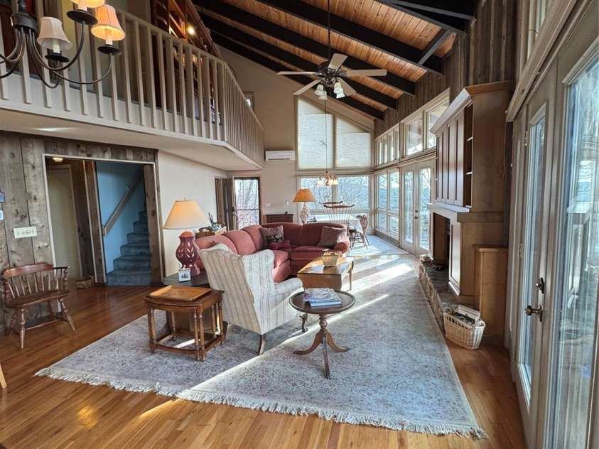 160 Crestwood Circle, Newland, NC 28657.  MLS# CAR4333380, YatesRealty ID 9949. 