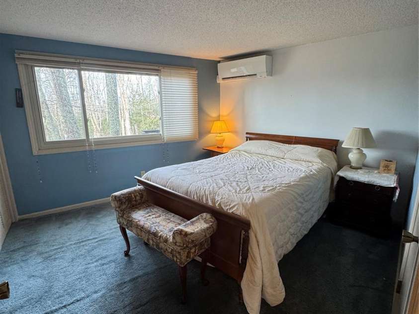 160 Crestwood Circle, Newland, NC 28657.  MLS# CAR4333380, YatesRealty ID 9949. 