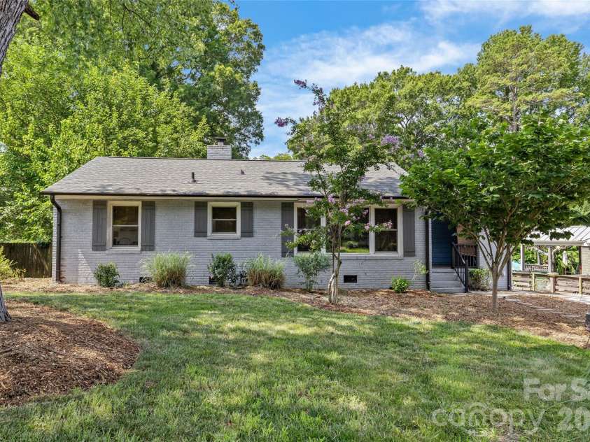 3443 Airlie Street, Charlotte, NC 28205.  MLS# CAR4402296, YatesRealty ID 9950. 