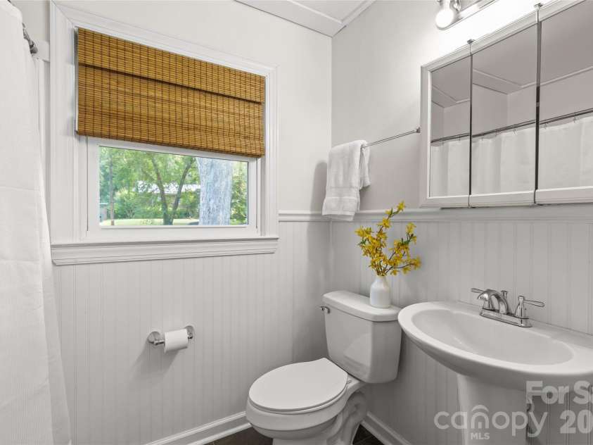 3443 Airlie Street, Charlotte, NC 28205.  MLS# CAR4402296, YatesRealty ID 9950. 