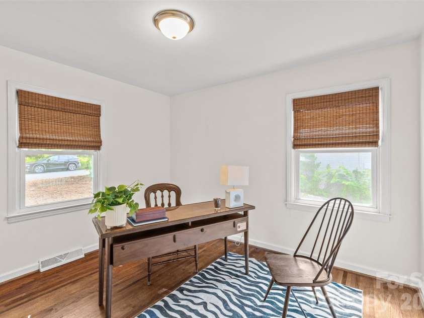 3443 Airlie Street, Charlotte, NC 28205.  MLS# CAR4402296, YatesRealty ID 9950. 